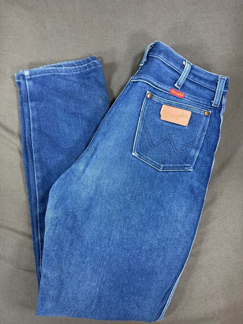 Wrangler Vintage high waisted Blue Denim Jeans Size 30x32